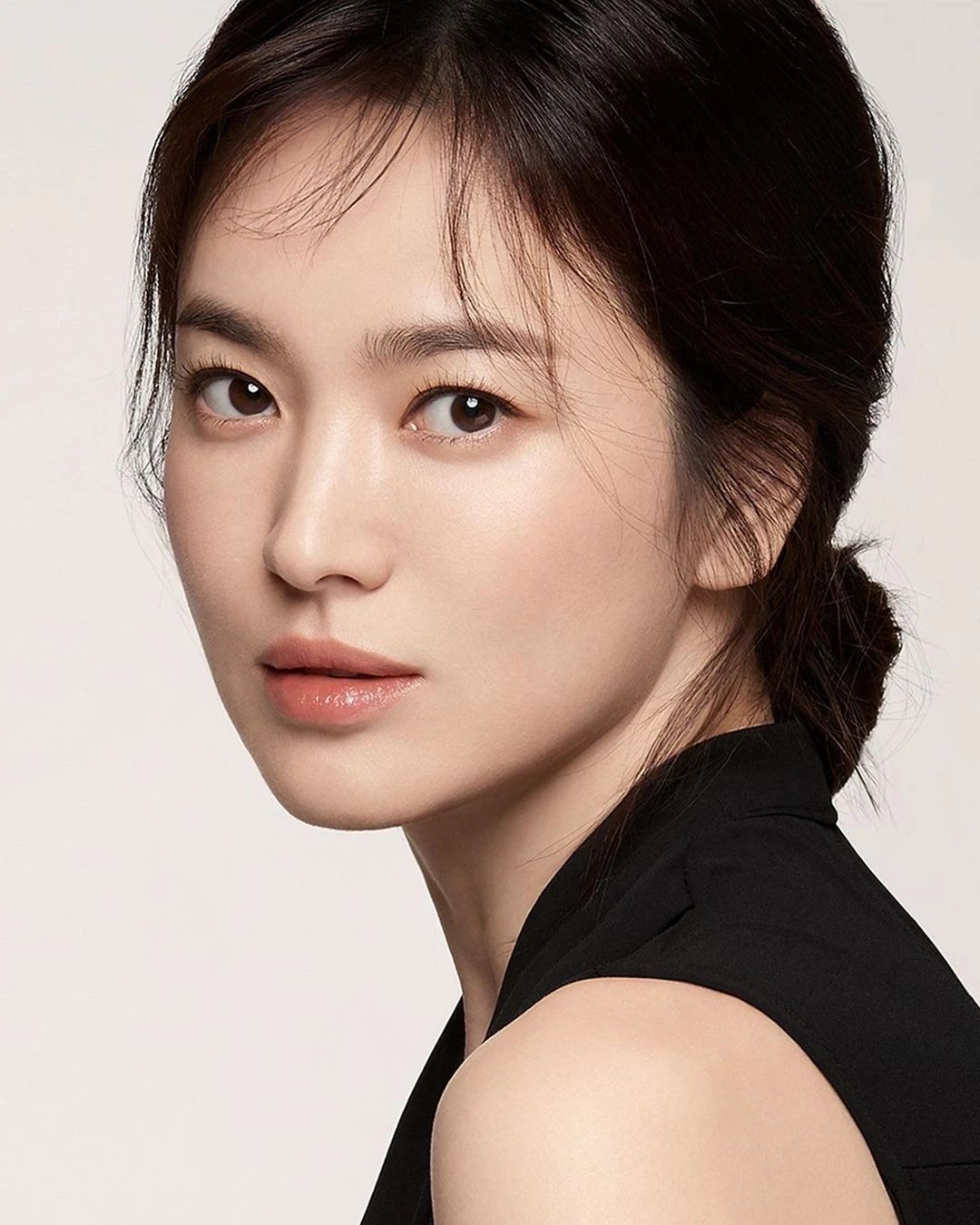 Top 10 most beautiful actresses in the world 2023: Heat Ba is crowned No.1, unexpectedly defeats Emma Watson - Song Hye Kyo - Photo 8.