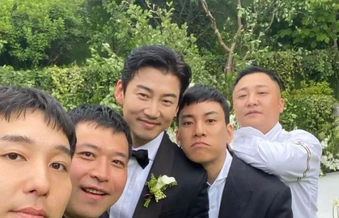 Actor Yoon Kye Sang married a female CEO 5 years younger, the legendary god group reunited at the wedding