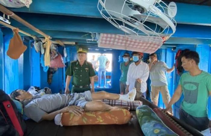 Quang Ngai fisherman was robbed and shot and wounded