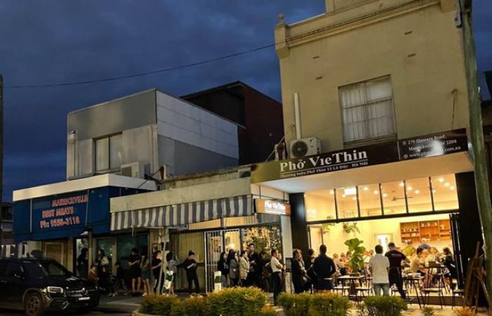 Pho Thin Lo Duc opened with unexpected success in Sydney, Australia