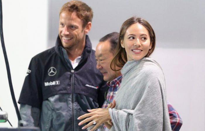 Model Jessica Michibata and her 40-year-old lover were urgently arrested because customs found ecstasy in checked luggage